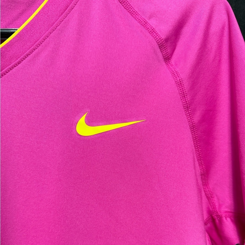 🫟Nike DriFIT Pink Pro Combat Fitted Shirt - Picture 5 of 11